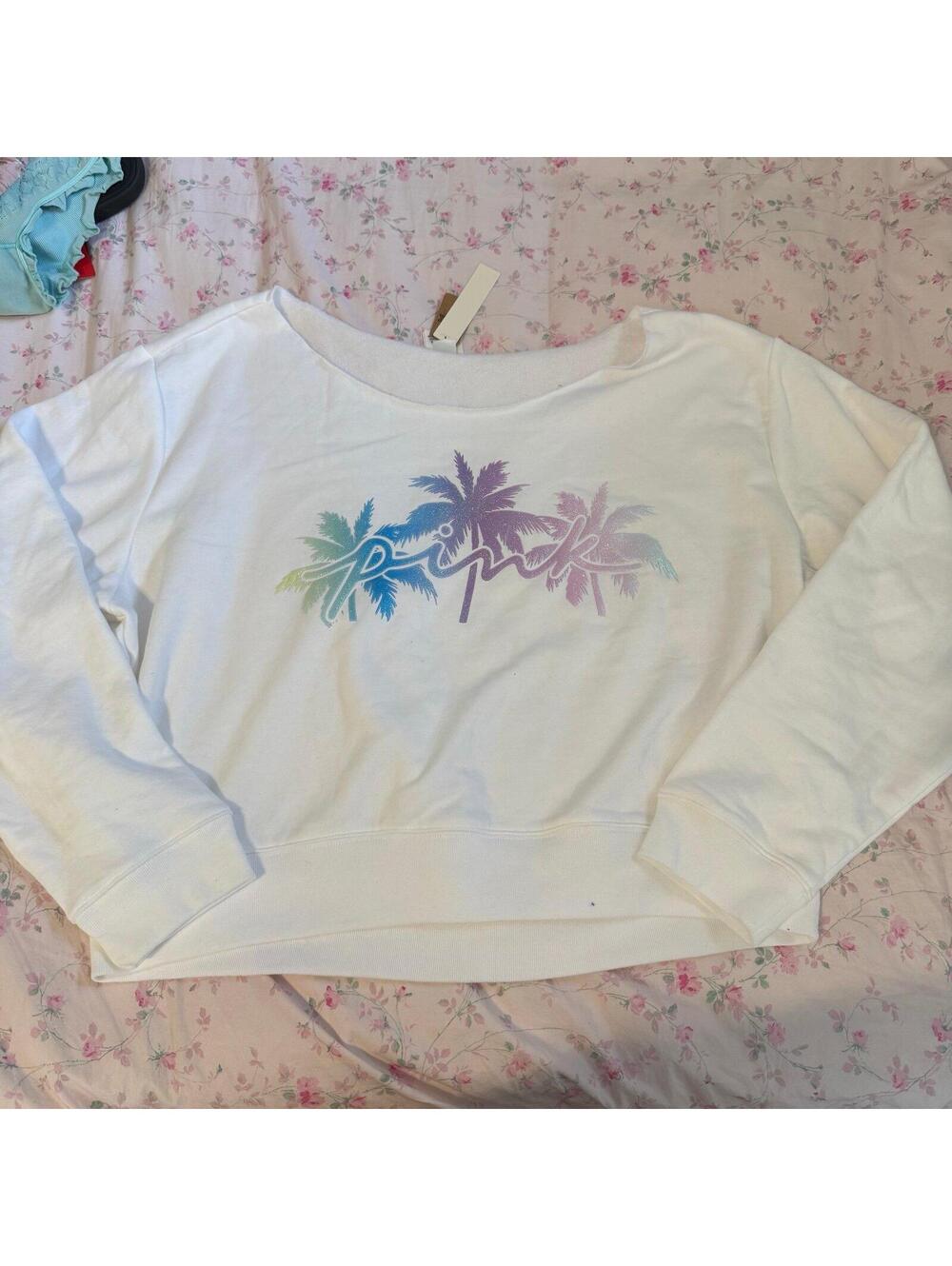 PINK Victoria’s Secret Crewneck shirt